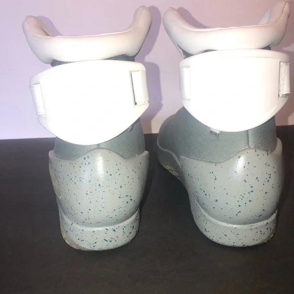 Back To The Future Part II Shoes - Picture 7 of 12